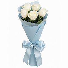 Букет 5 Белых роз Проуд в Нижней Салде
