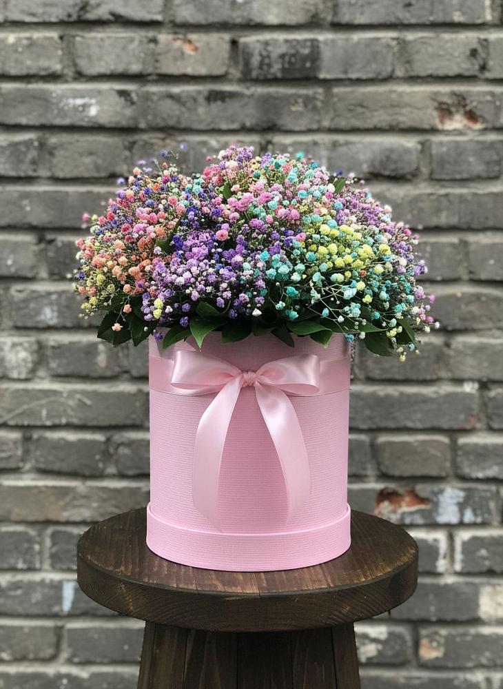 Цветочная композиция из Гипсофила и Розы в шляпной коробке в Нижней Салде