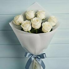 Букет 7 Белых роз Эдлесс Лав в Нижней Салде