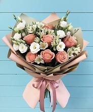 Букет цветов из:  Розы, Альстромерии и Лизиантусы в Нижней Салде