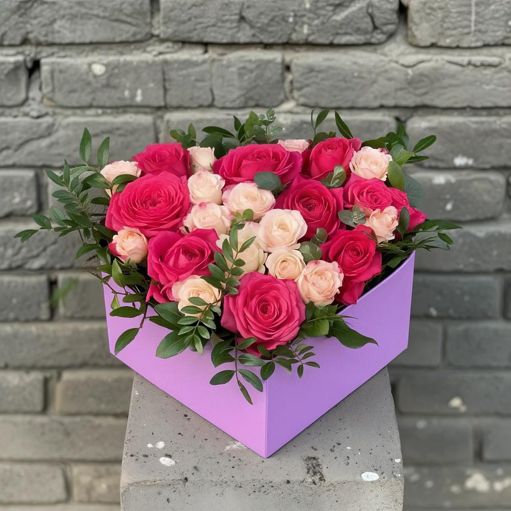 Цветочная композиция из Розы в коробке в Нижней Салде