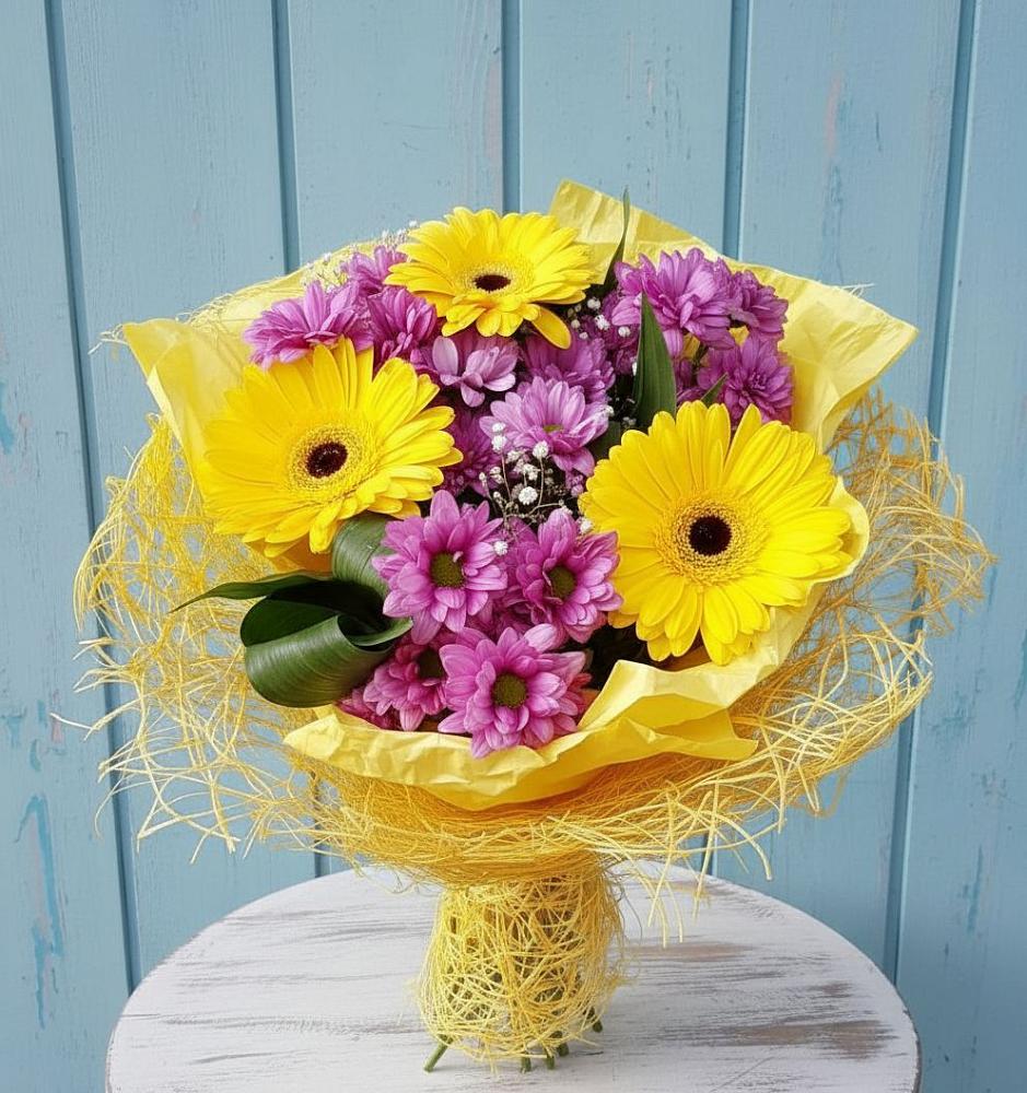 Букет цветов из: Хризантемы и Герберы в Нижней Салде