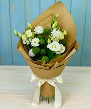 Букет цветов из:  Хризантемы и Лизиантусы в Нижней Салде