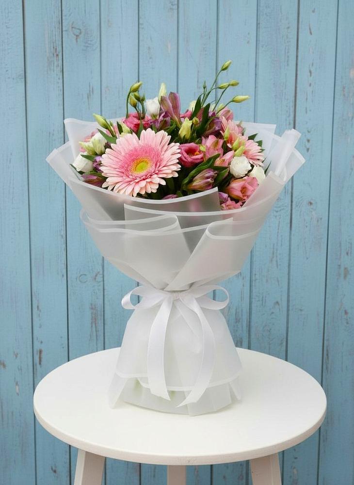 Букет цветов из: Герберы, Альстромерии и Лизиантусы в Нижней Салде