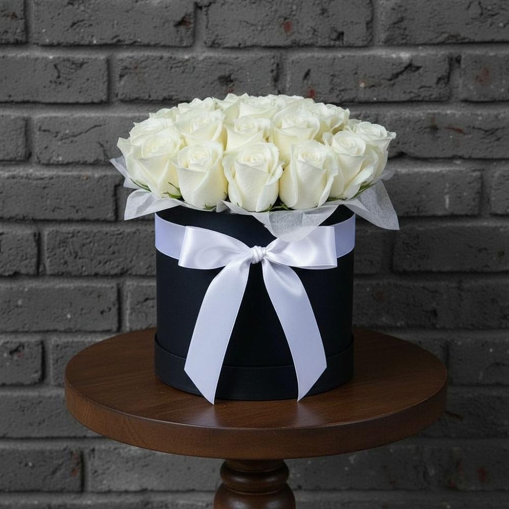 Цветочная композиция из Розы в шляпной коробке в Нижней Салде