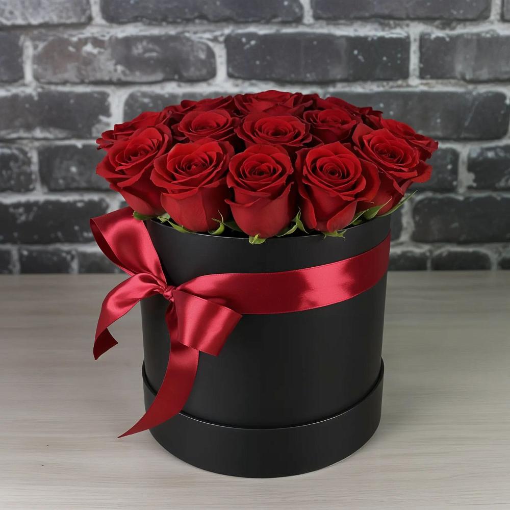 Цветочная композиция из Розы в шляпной коробке в Нижней Салде